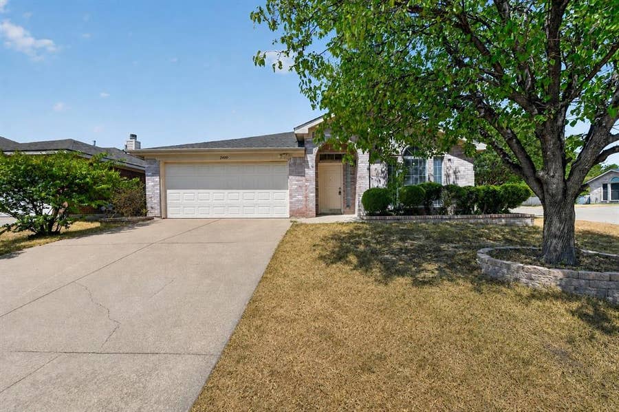 Property photo for 2400 Nogales Drive, Fort Worth, TX