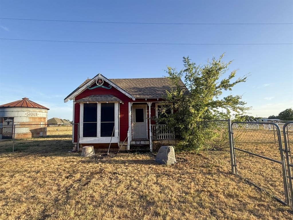 2405 Texan Drive, Haslet, TX 76052