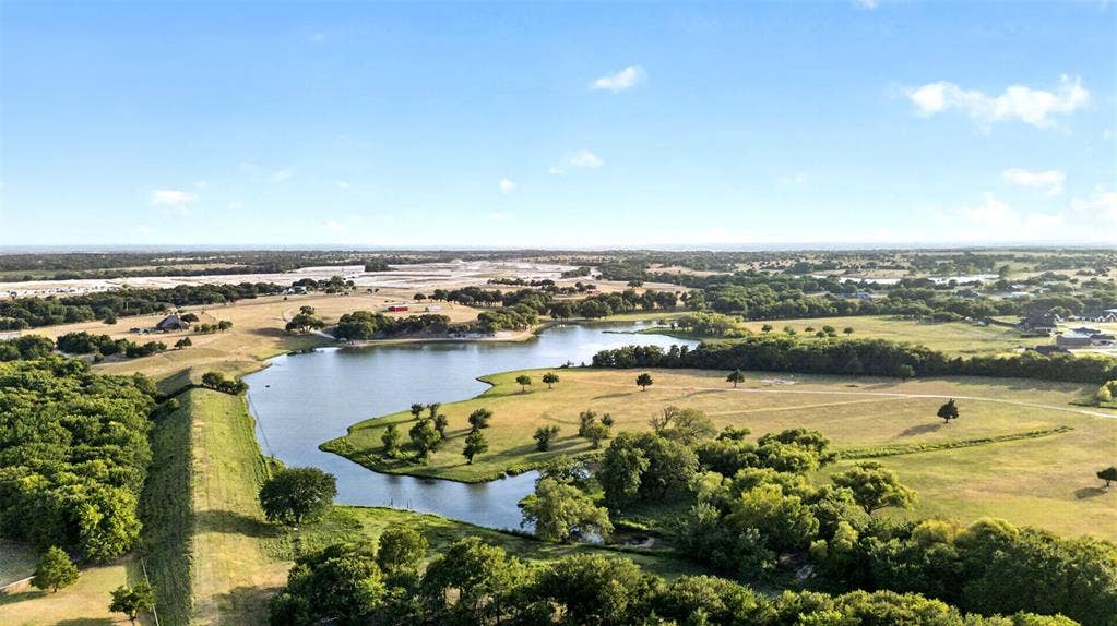 6010 Limestone Lane, Midlothian, TX 76065 6010 Limestone Lane, Midlothian, TX 76065