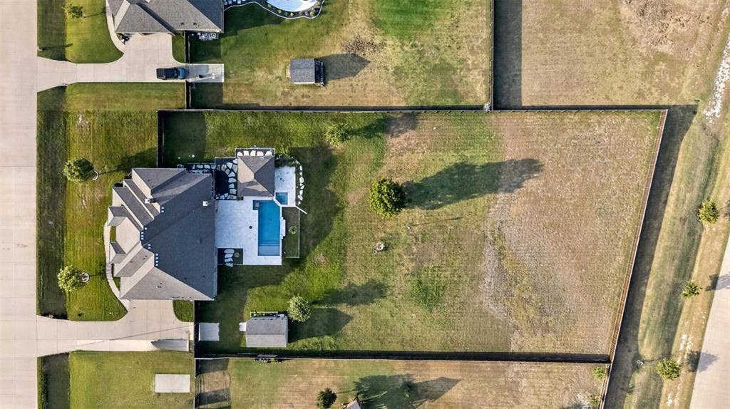 6010 Limestone Lane, Midlothian, TX 76065 6010 Limestone Lane, Midlothian, TX 76065