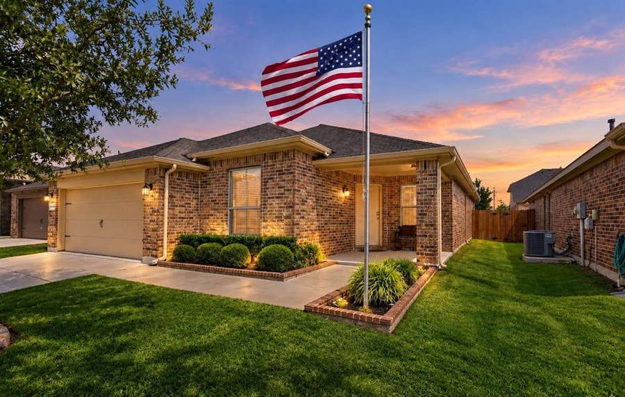Property photo for 6932 Tide Lane, Fort Worth, TX