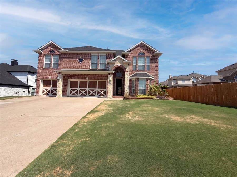Property photo for 409 Lone Oak Court, Kennedale, TX