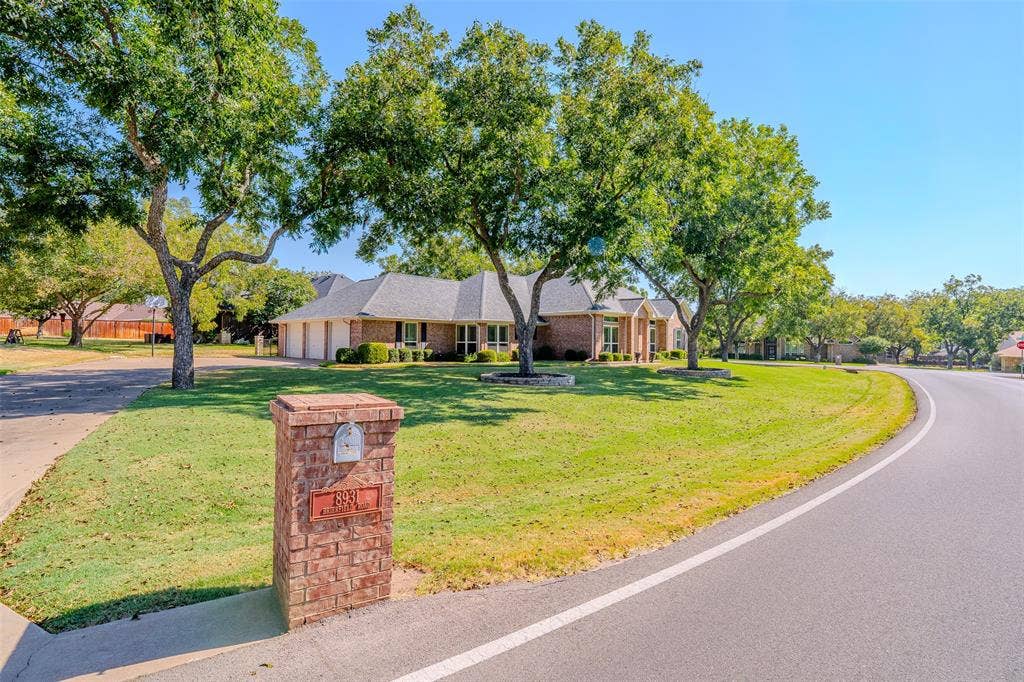 8931 Brierfield Road, Granbury, TX 76049 8931 Brierfield Road, Granbury, TX 76049