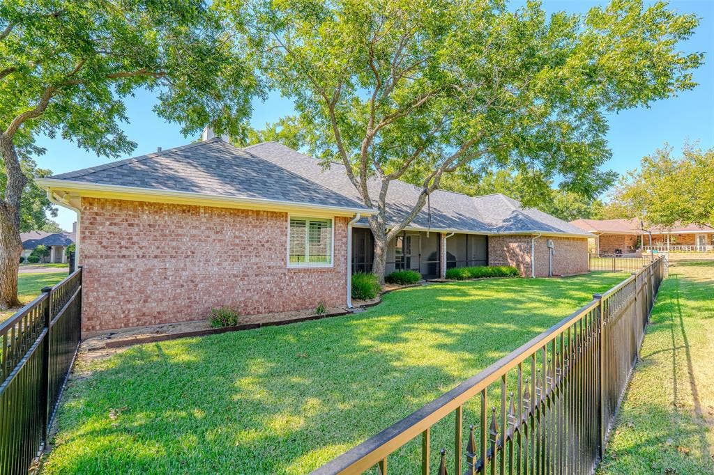 8931 Brierfield Road, Granbury, TX 76049 8931 Brierfield Road, Granbury, TX 76049