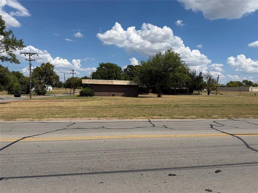 Property photo for 2701 Marshall Street, Greenville, TX
