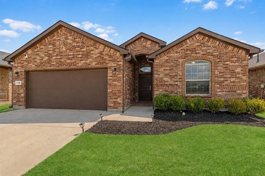 Property photo for 1108 Lakin Road, Fort Worth, TX