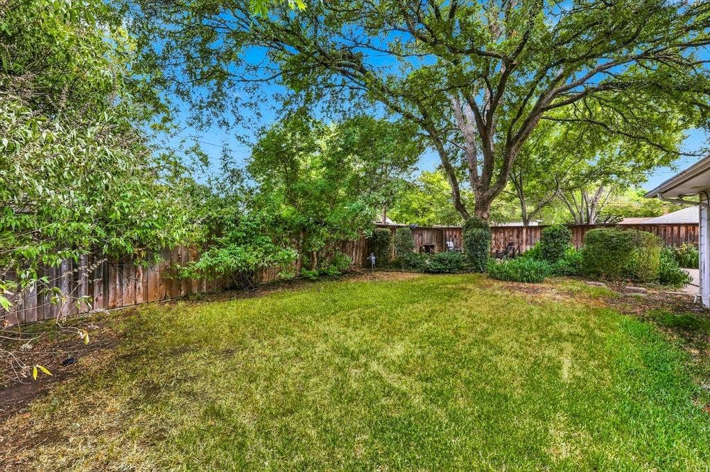 3509 Waldorf Drive, Dallas, TX 75229 3509 Waldorf Drive, Dallas, TX 75229