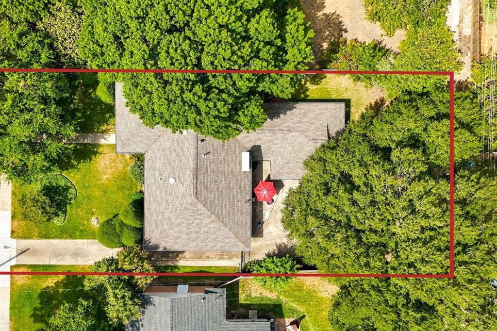 3509 Waldorf Drive, Dallas, TX 75229 3509 Waldorf Drive, Dallas, TX 75229