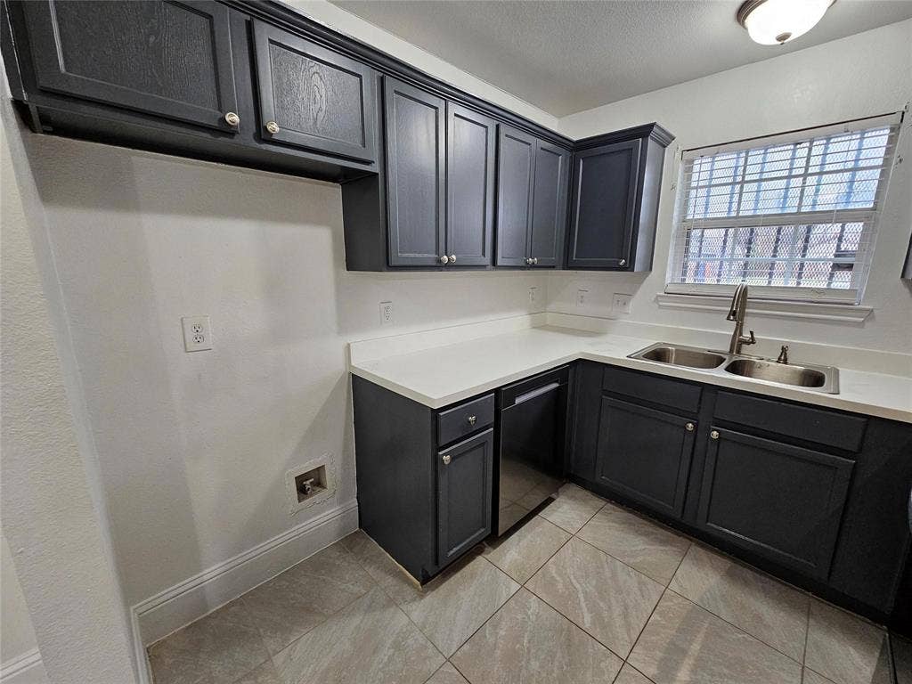 1615 Herald Street, #1613, Dallas, TX 75215 1615 Herald Street, #1613, Dallas, TX 75215