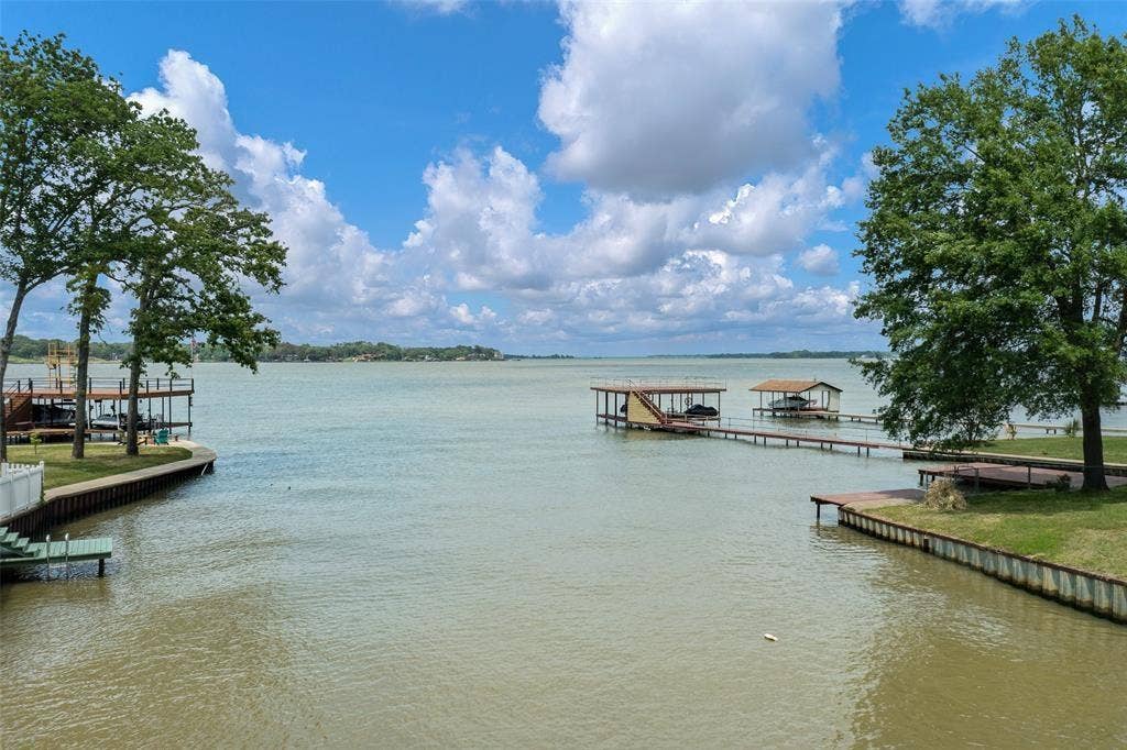 104 Shoreline Drive, Tool, TX 75148 water view