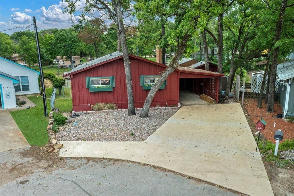 104 Shoreline Drive, Tool, TX 75148 previous home