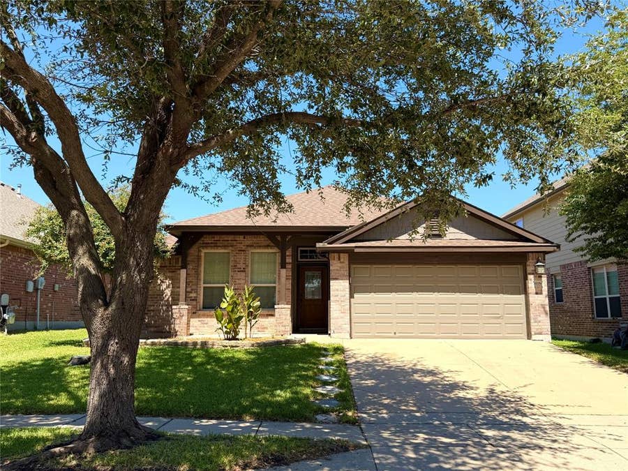 Property photo for 10356 Bradshaw Drive, Fort Worth, TX