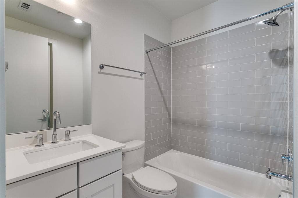 4426 Cabell Drive, #1105, Dallas, TX 75204