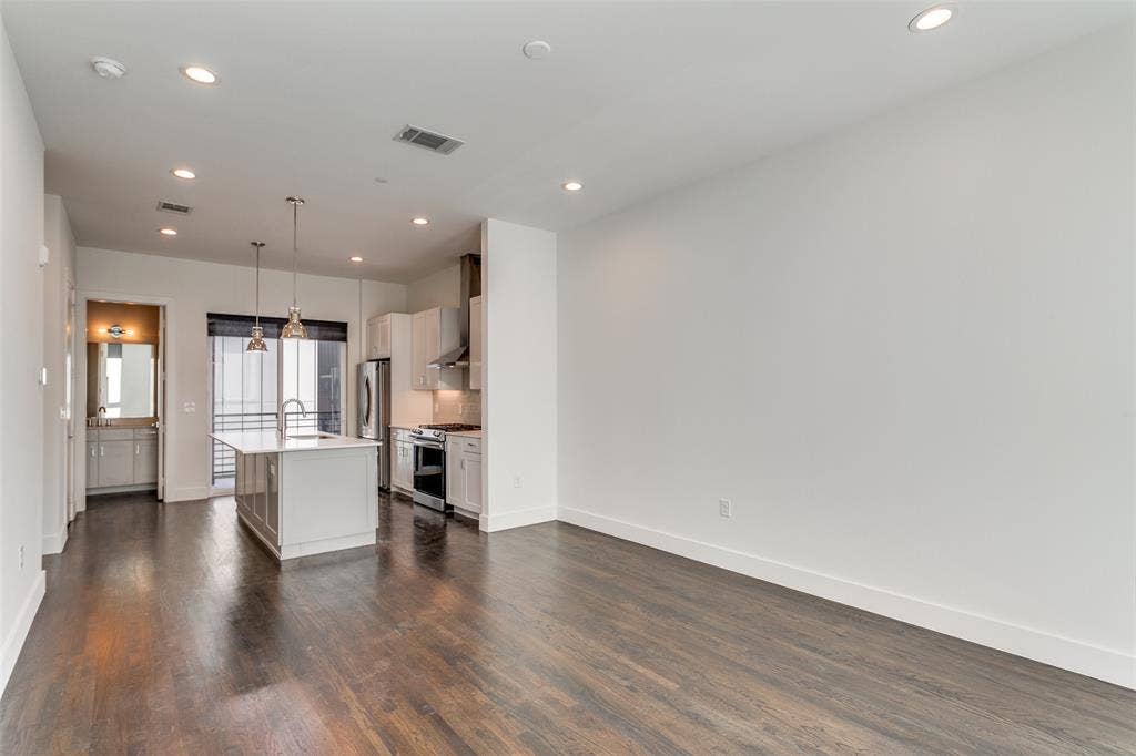 4426 Cabell Drive, #1105, Dallas, TX 75204