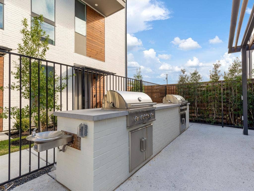 4426 Cabell Drive, #1105, Dallas, TX 75204