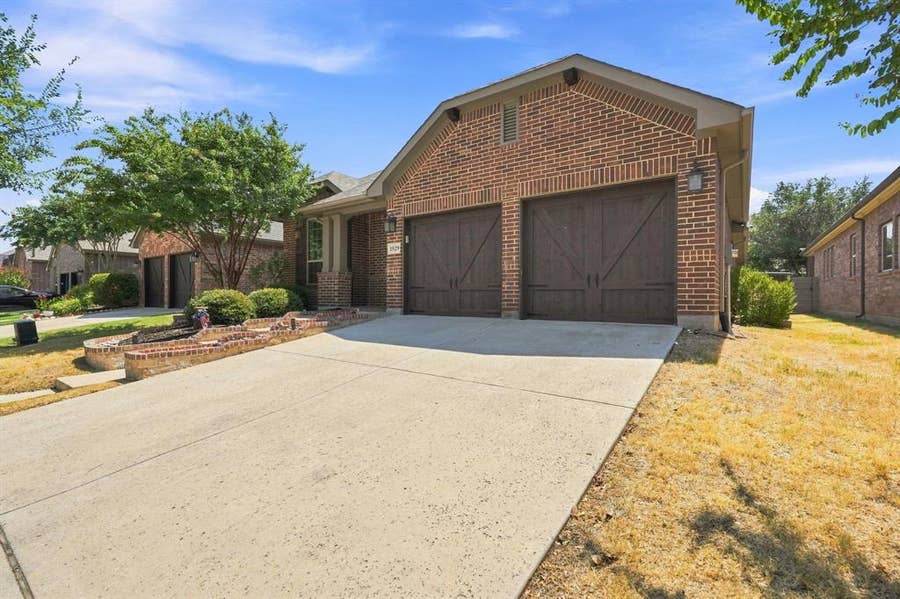 Property photo for 1529 8th Street, Argyle, TX