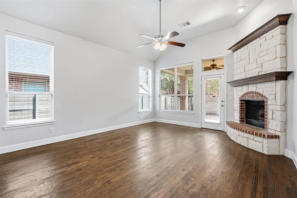 1529 8th Street, Argyle, TX 76226 1529 8th Street, Argyle, TX 76226