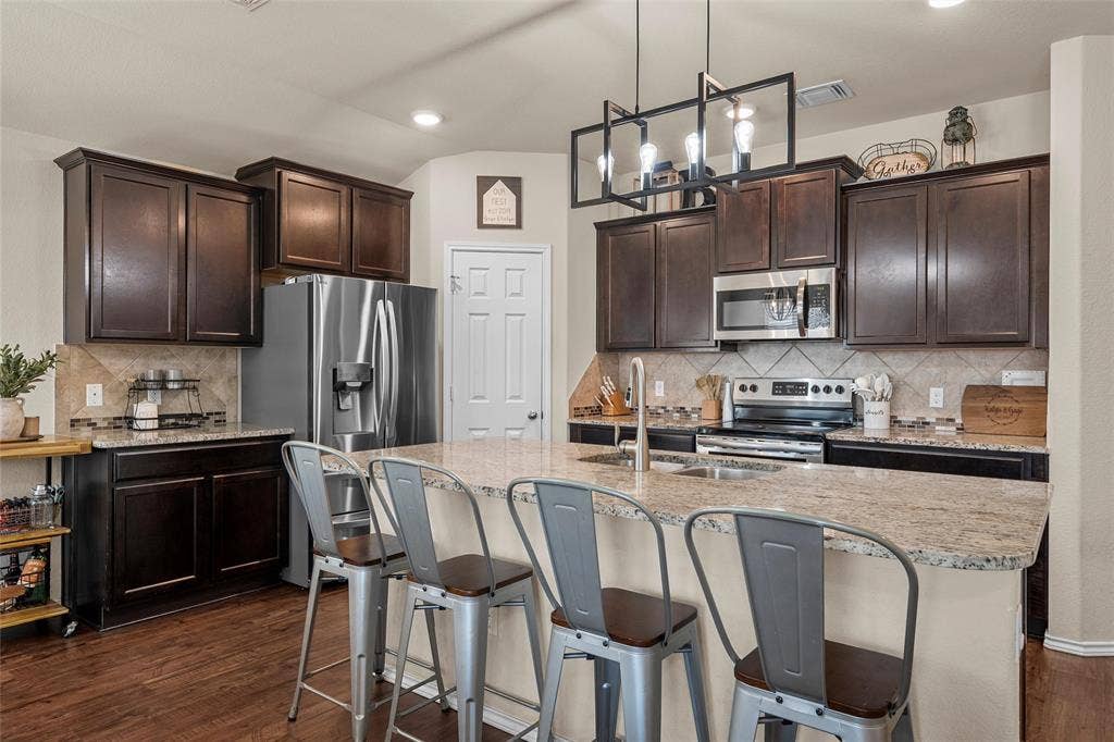 3016 Jackal Drive, Lorena, TX 76655