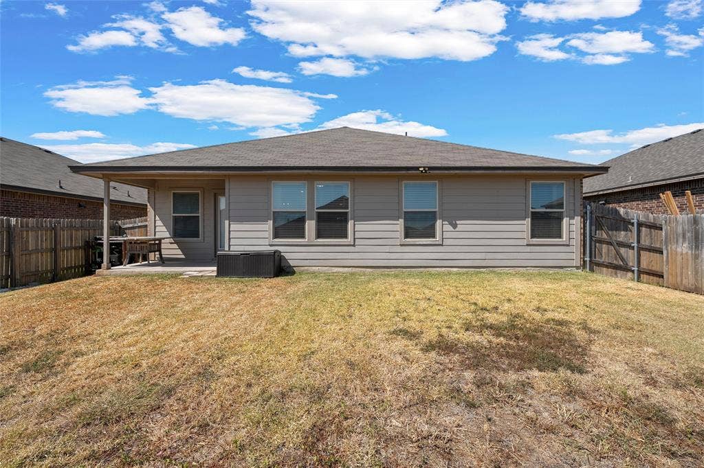 3016 Jackal Drive, Lorena, TX 76655