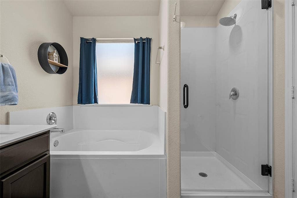 3016 Jackal Drive, Lorena, TX 76655