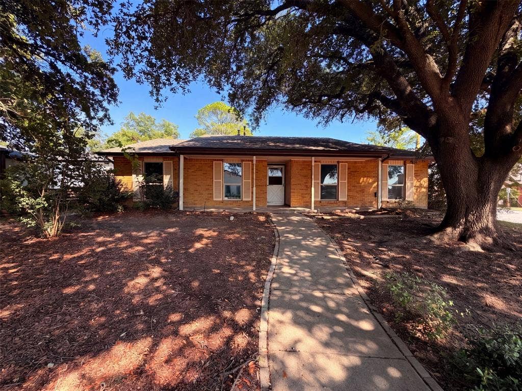 2602 Emberwood Drive, Garland, TX 75043 2602 Emberwood Drive, Garland, TX 75043