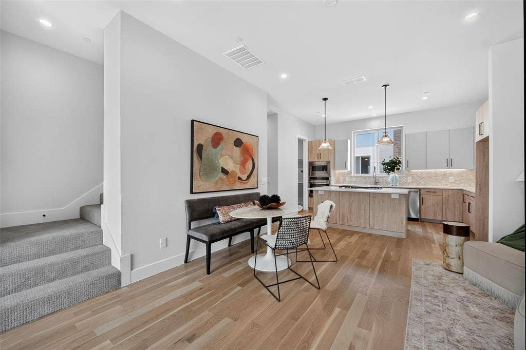 13900 Noel, #202, Dallas, TX 75240