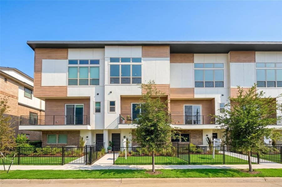 Property photo for 13900 Noel, #202, Dallas, TX