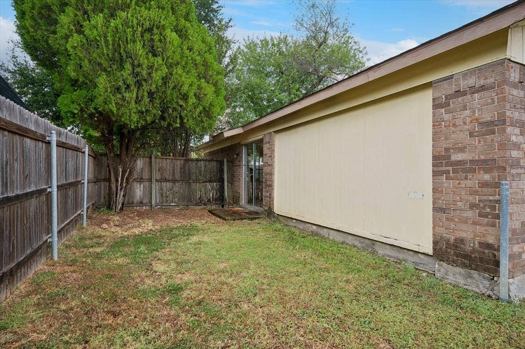 1213 Frio Lane, Garland, TX 75040 1213 Frio Lane, Garland, TX 75040