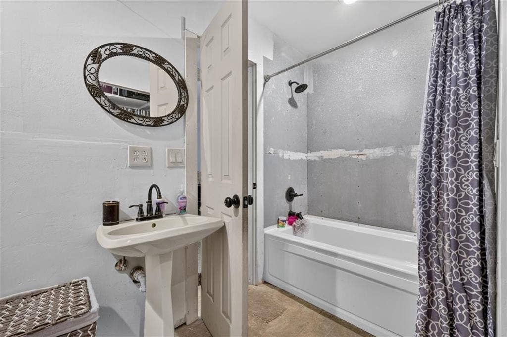 4506 Garden View Drive, Granbury, TX 76049 4506 Garden View Drive, Granbury, TX 76049
