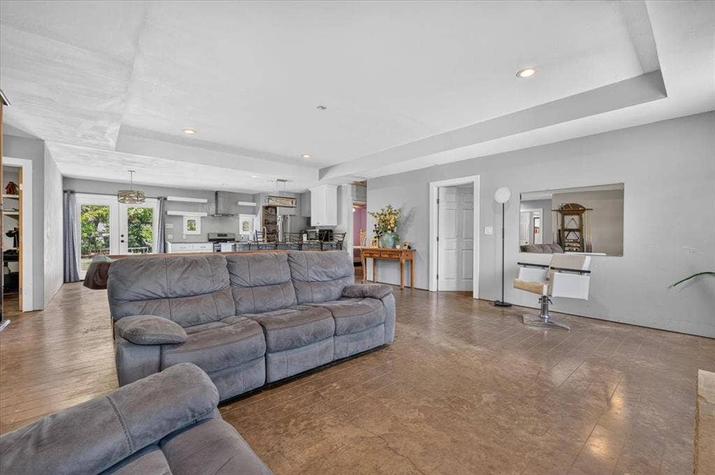 4506 Garden View Drive, Granbury, TX 76049 4506 Garden View Drive, Granbury, TX 76049