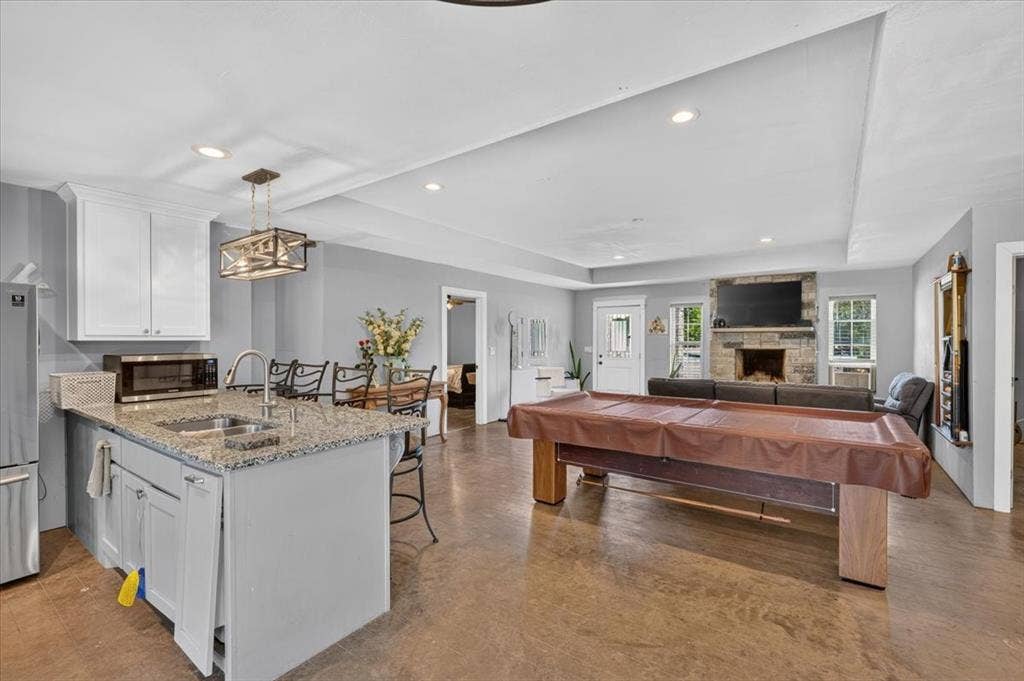 4506 Garden View Drive, Granbury, TX 76049 4506 Garden View Drive, Granbury, TX 76049
