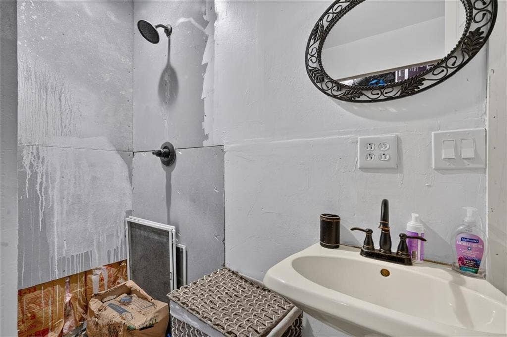 4506 Garden View Drive, Granbury, TX 76049 4506 Garden View Drive, Granbury, TX 76049