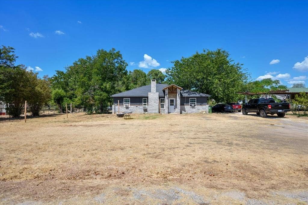 4506 Garden View Drive, Granbury, TX 76049 4506 Garden View Drive, Granbury, TX 76049