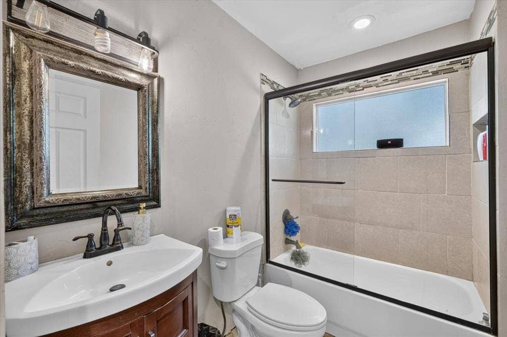 4506 Garden View Drive, Granbury, TX 76049 4506 Garden View Drive, Granbury, TX 76049