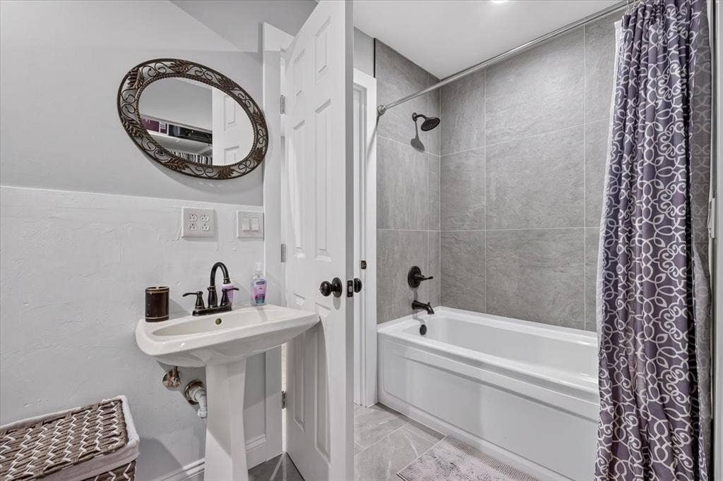 4506 Garden View Drive, Granbury, TX 76049 4506 Garden View Drive, Granbury, TX 76049