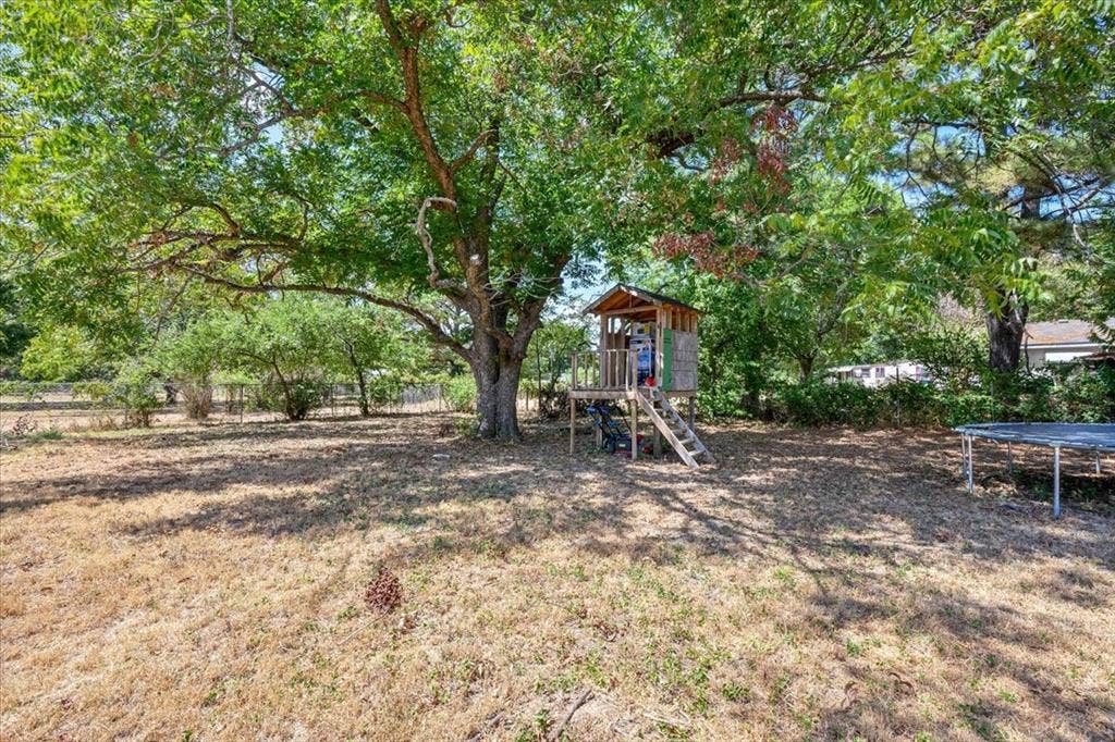4506 Garden View Drive, Granbury, TX 76049 4506 Garden View Drive, Granbury, TX 76049