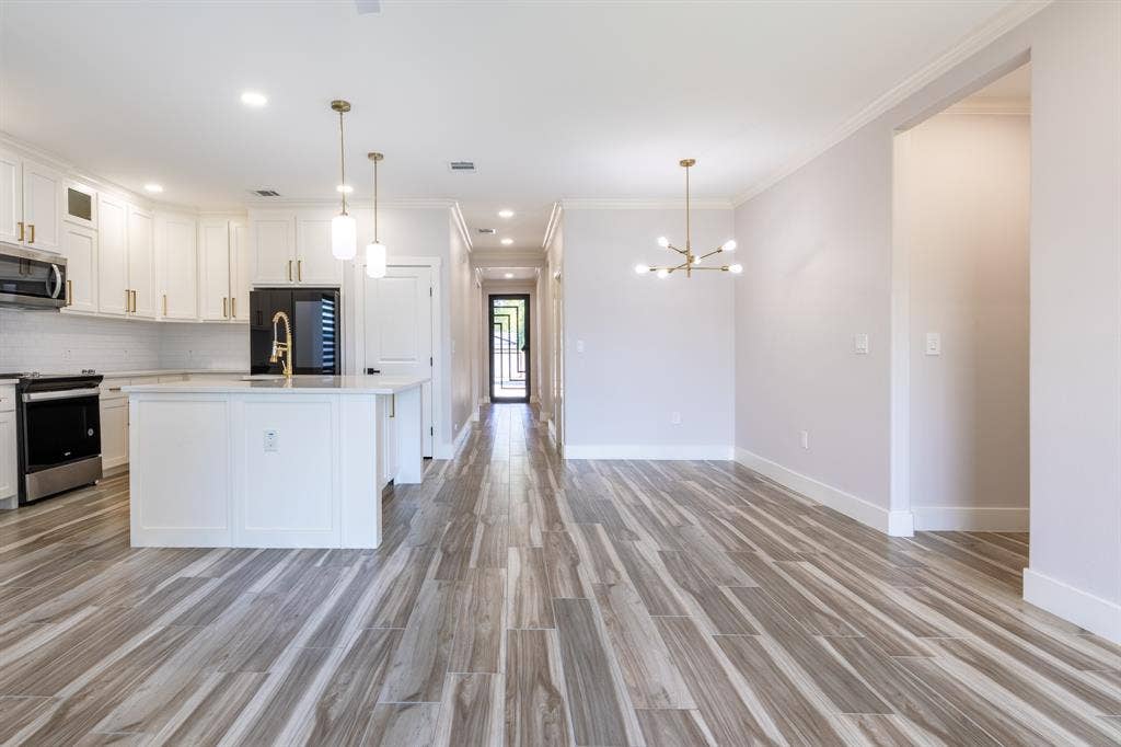 1916 Kimberly Drive, Arlington, TX 76010 1916 Kimberly Drive, Arlington, TX 76010