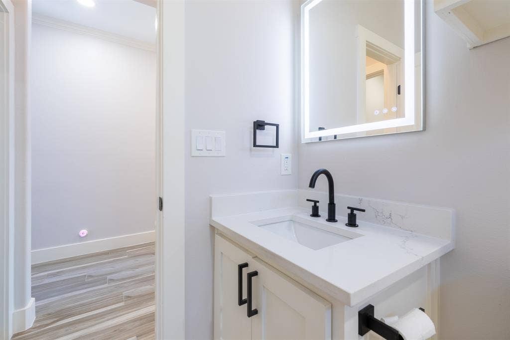 1916 Kimberly Drive, Arlington, TX 76010 1916 Kimberly Drive, Arlington, TX 76010