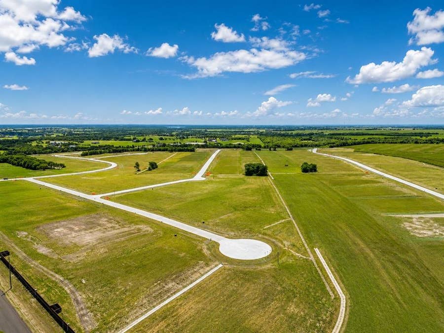Property photo for 1060 Calla Lily Drive, Waxahachie, TX