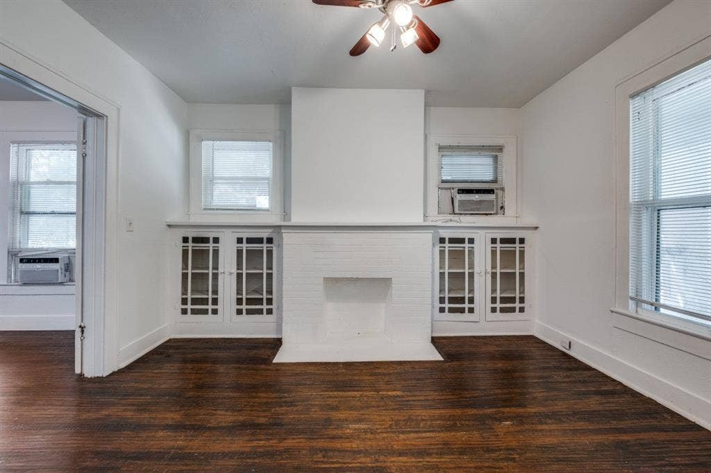 804 Sunset Avenue, #C, Dallas, TX 75208 Wood-finish flooring throughout