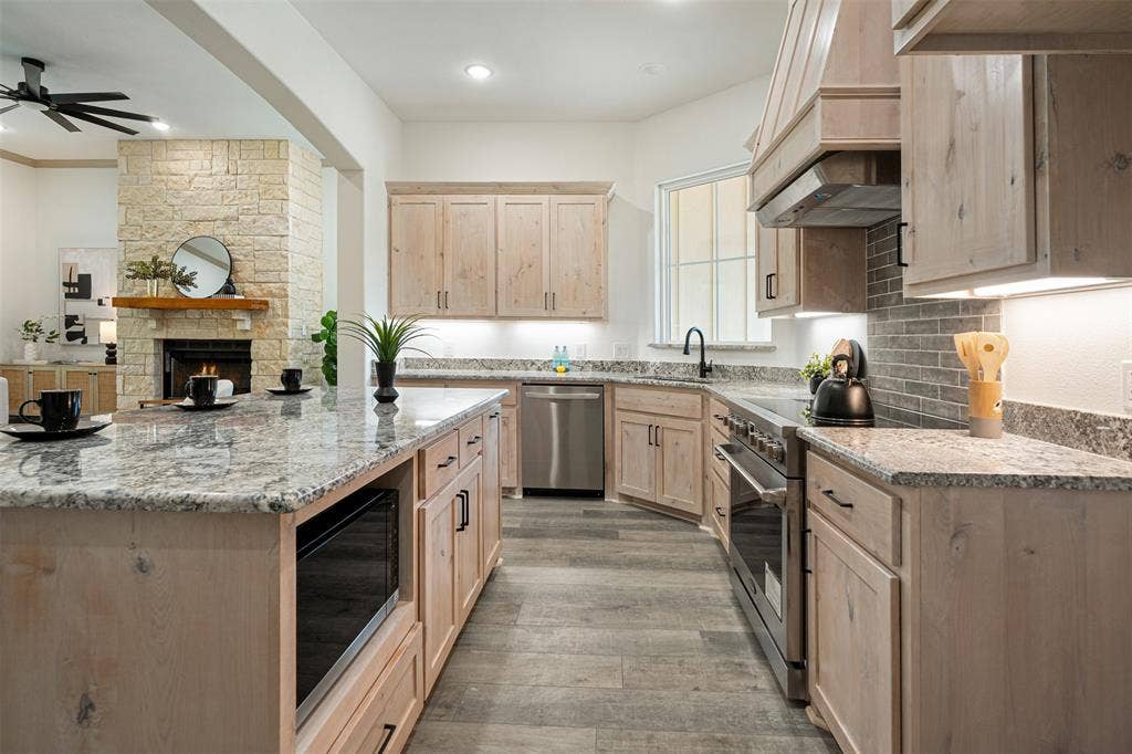30 Rainbow Drive, Star Harbor, TX 75148 30 Rainbow Drive, Star Harbor, TX 75148
