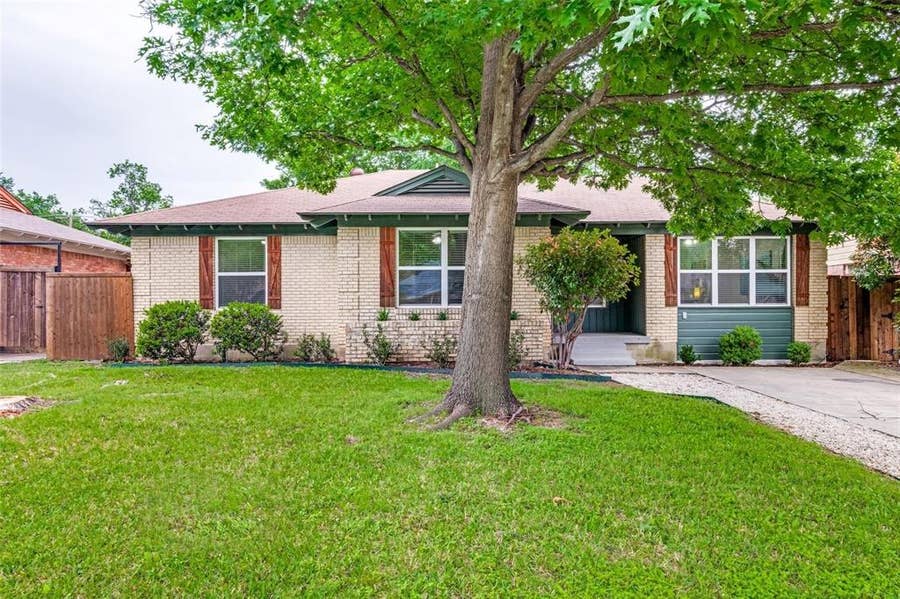 Property photo for 2600 San Marcus Avenue, Dallas, TX