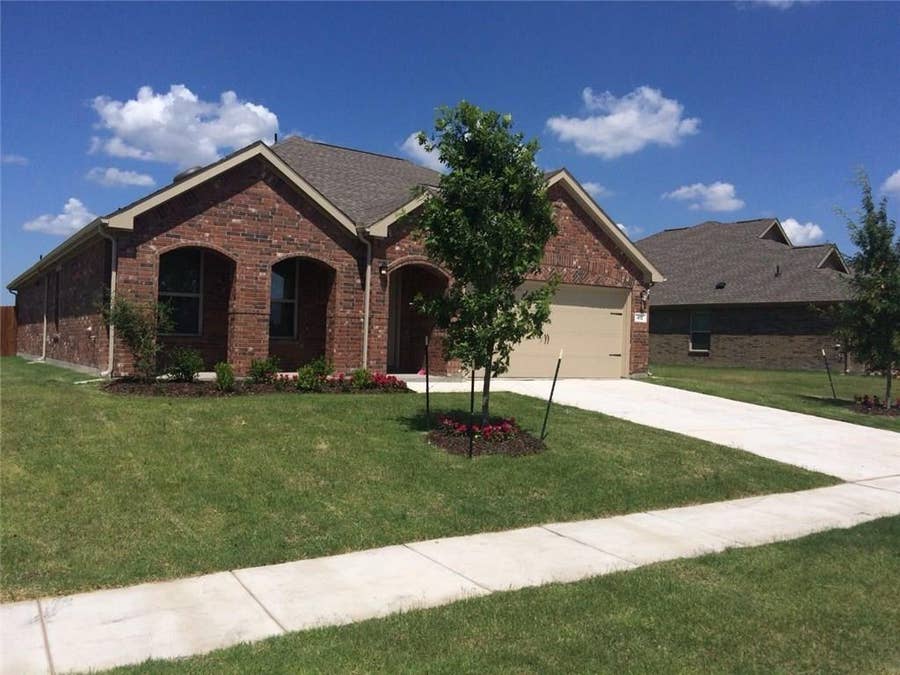 Property photo for 412 Acadia Lane, Forney, TX