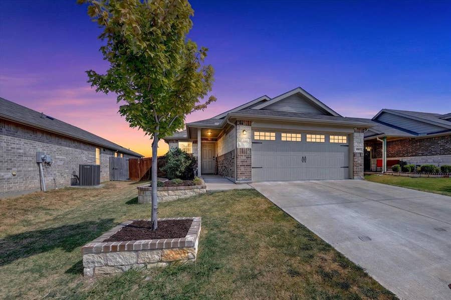 Property photo for 6816 Turtle Stream Drive, Fort Worth, TX