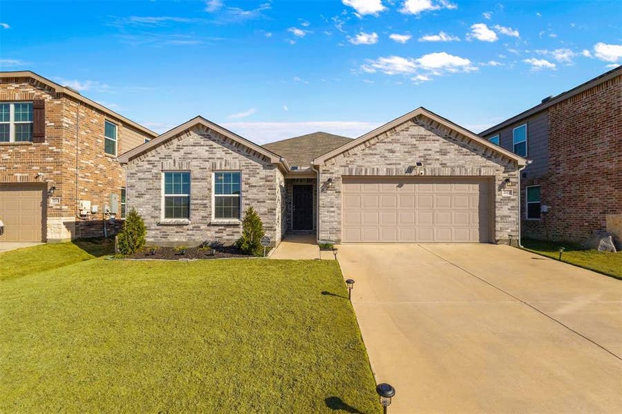 Property photo for 2117 Winding Creek Way, Denton, TX