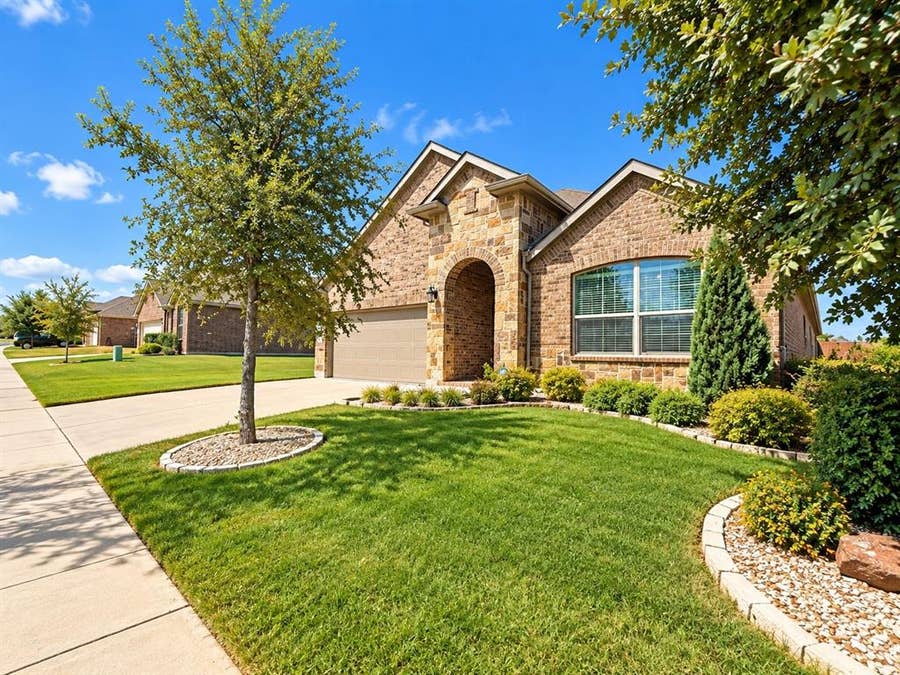Property photo for 500 Smart Strike Trail, Granbury, TX
