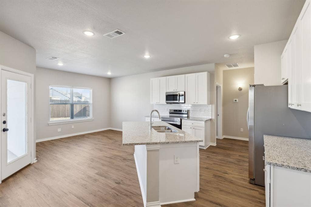 712 Taliaferro, Springtown, TX 76082 712 Taliaferro, Springtown, TX 76082
