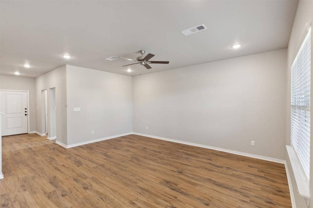 712 Taliaferro, Springtown, TX 76082 712 Taliaferro, Springtown, TX 76082