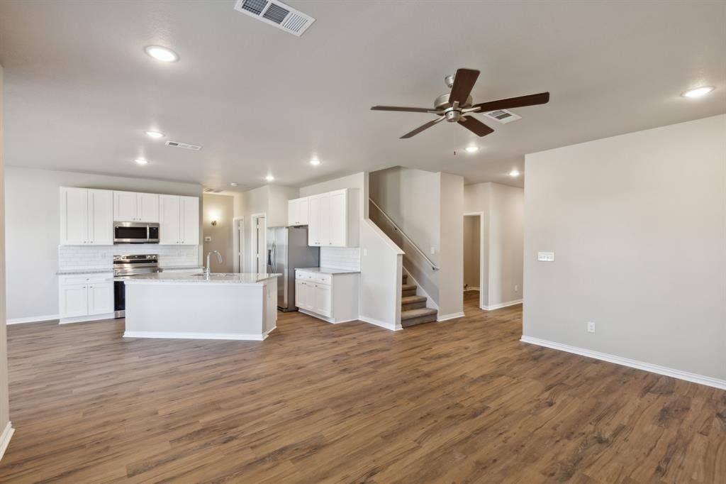 712 Taliaferro, Springtown, TX 76082 712 Taliaferro, Springtown, TX 76082