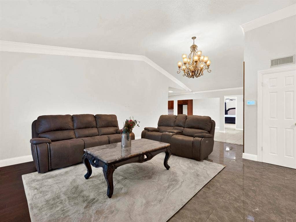 1405 Williamsburg Drive, Plano, TX 75074